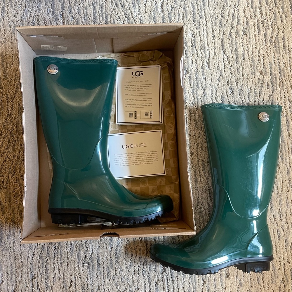 UGG tall rain boots dark green very gently used